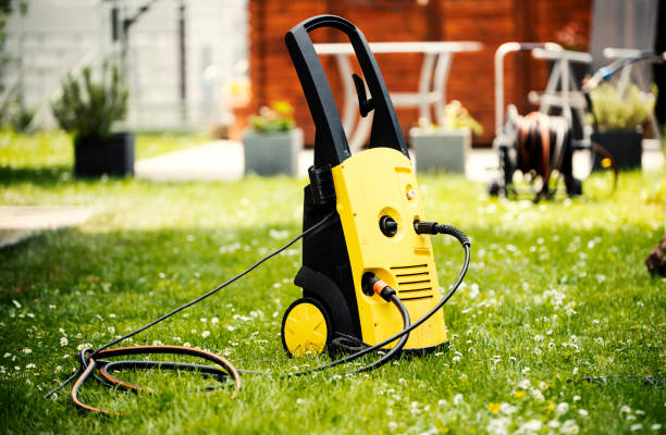 Best Gutter Cleaning  in Oak Harbor, OH